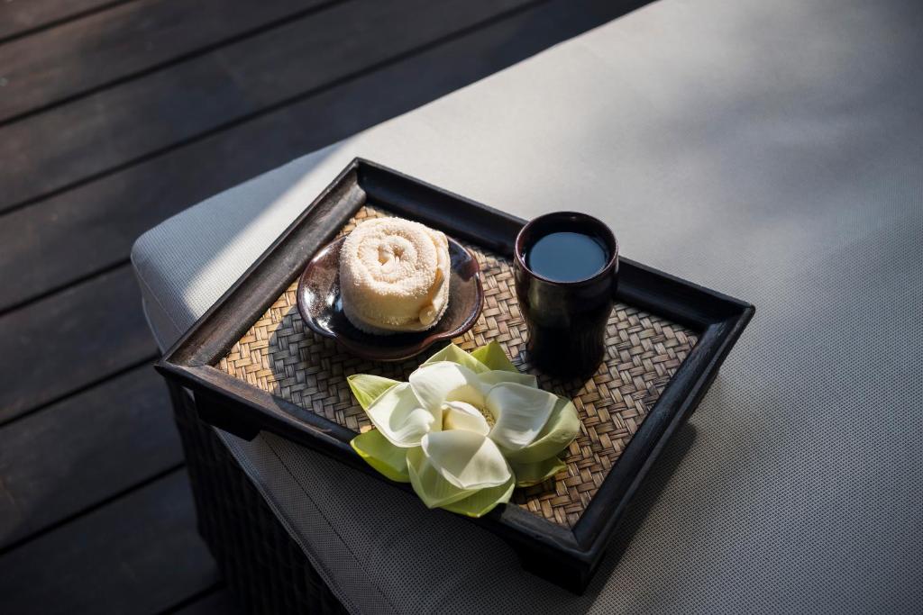 Pink Crescent Moon Events